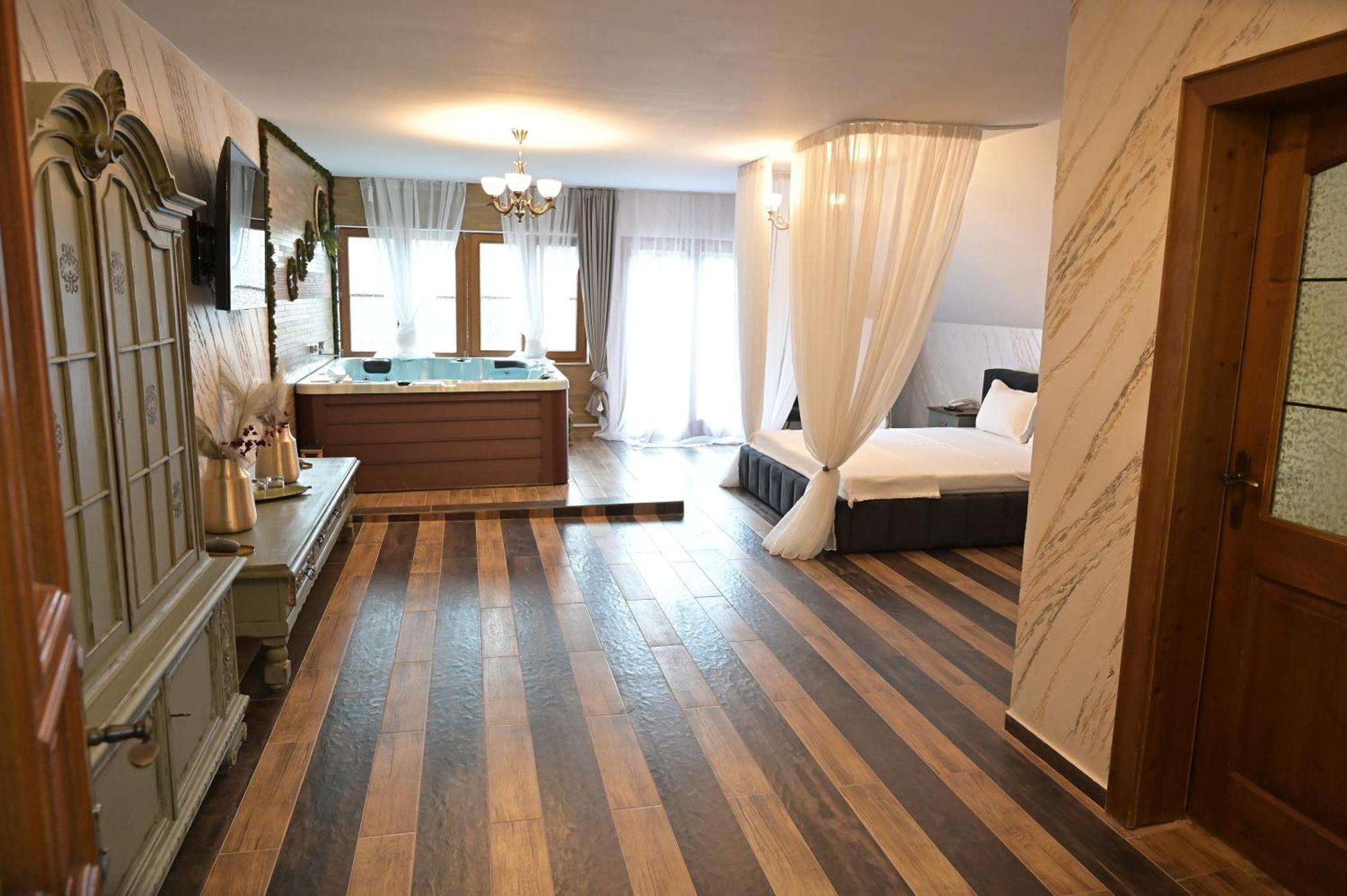 Conacul Radacinilor Hotell Petroşani Exteriör bild