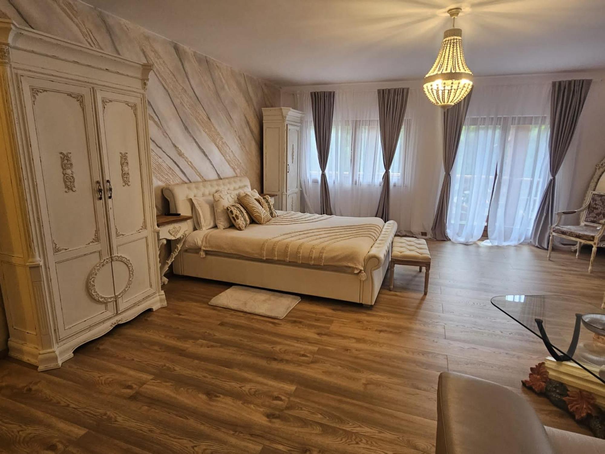 Conacul Radacinilor Hotell Petroşani Exteriör bild